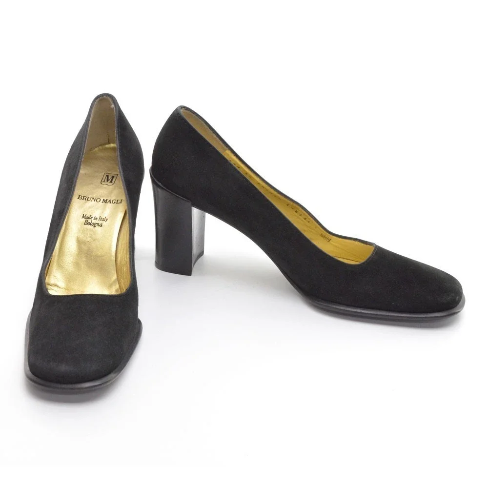 Bruno Magli Black Suede Round Toe Pumps 8.5 AAA New